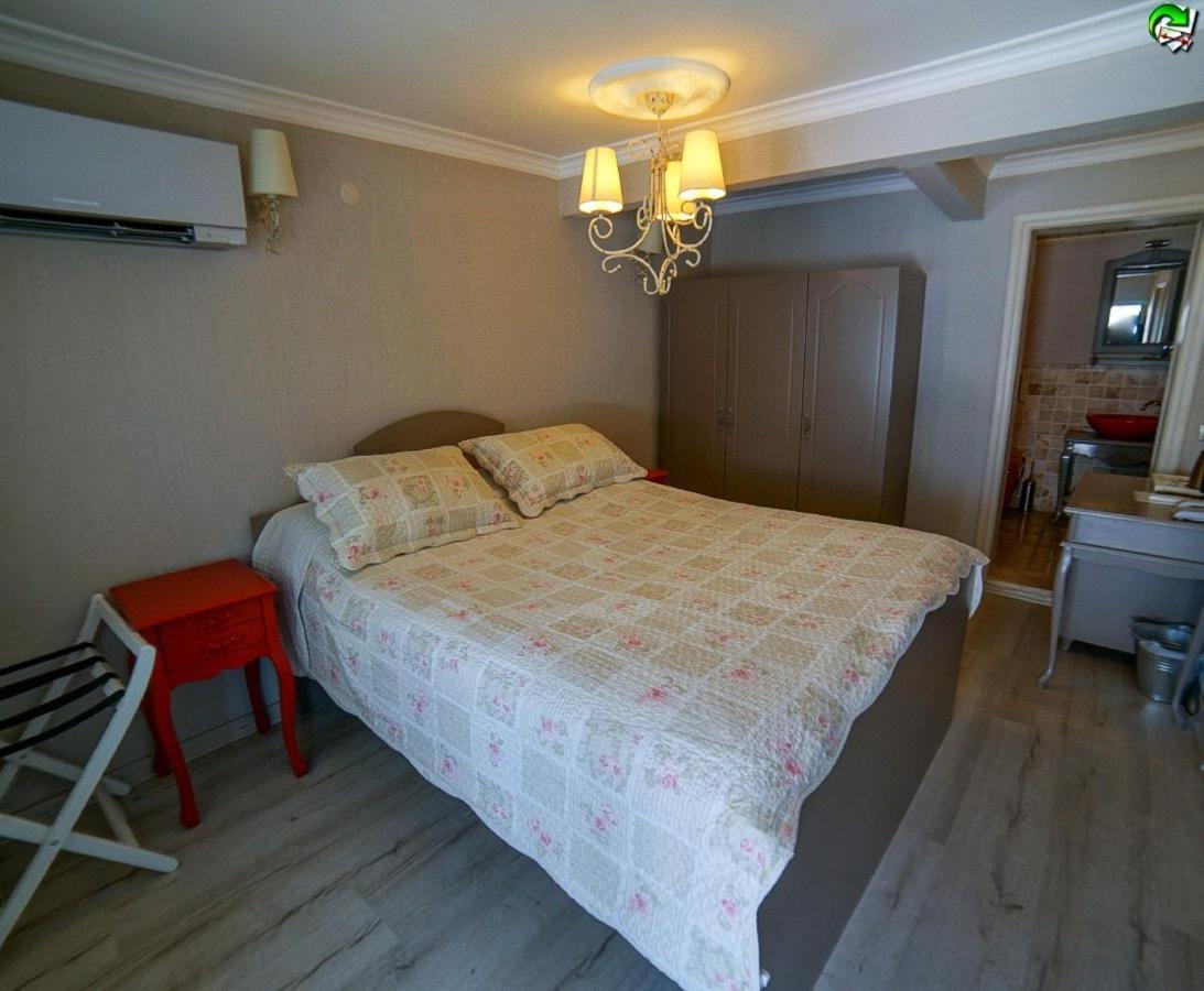 Karamela Hotel Ayvalik Exterior photo