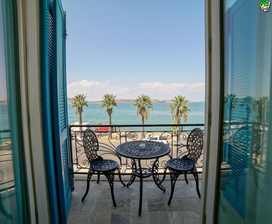 Karamela Hotel Ayvalik Exterior photo