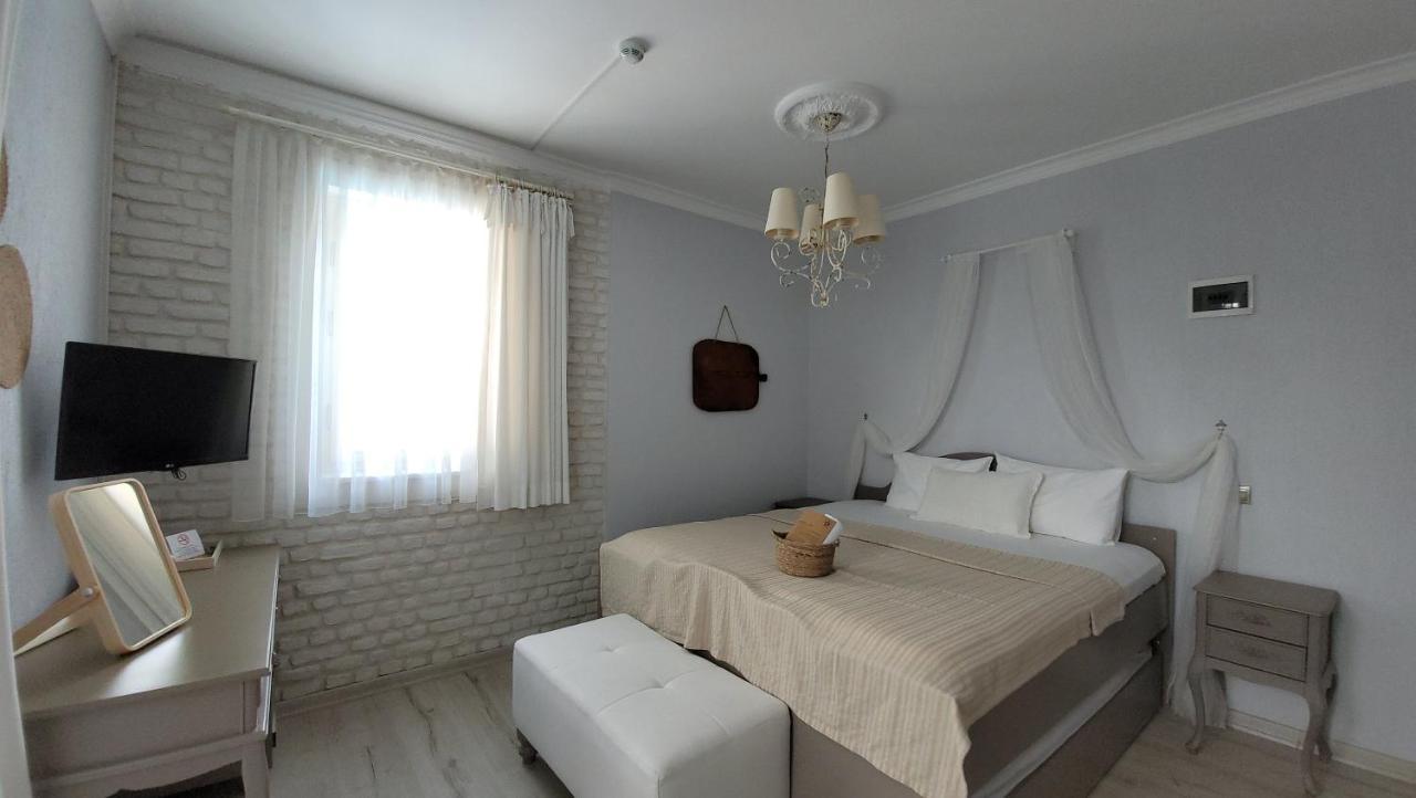 Karamela Hotel Ayvalik Exterior photo