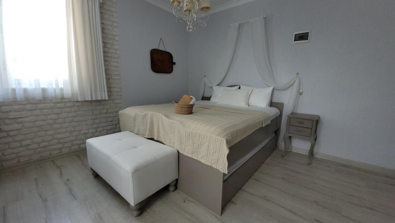 Karamela Hotel Ayvalik Exterior photo