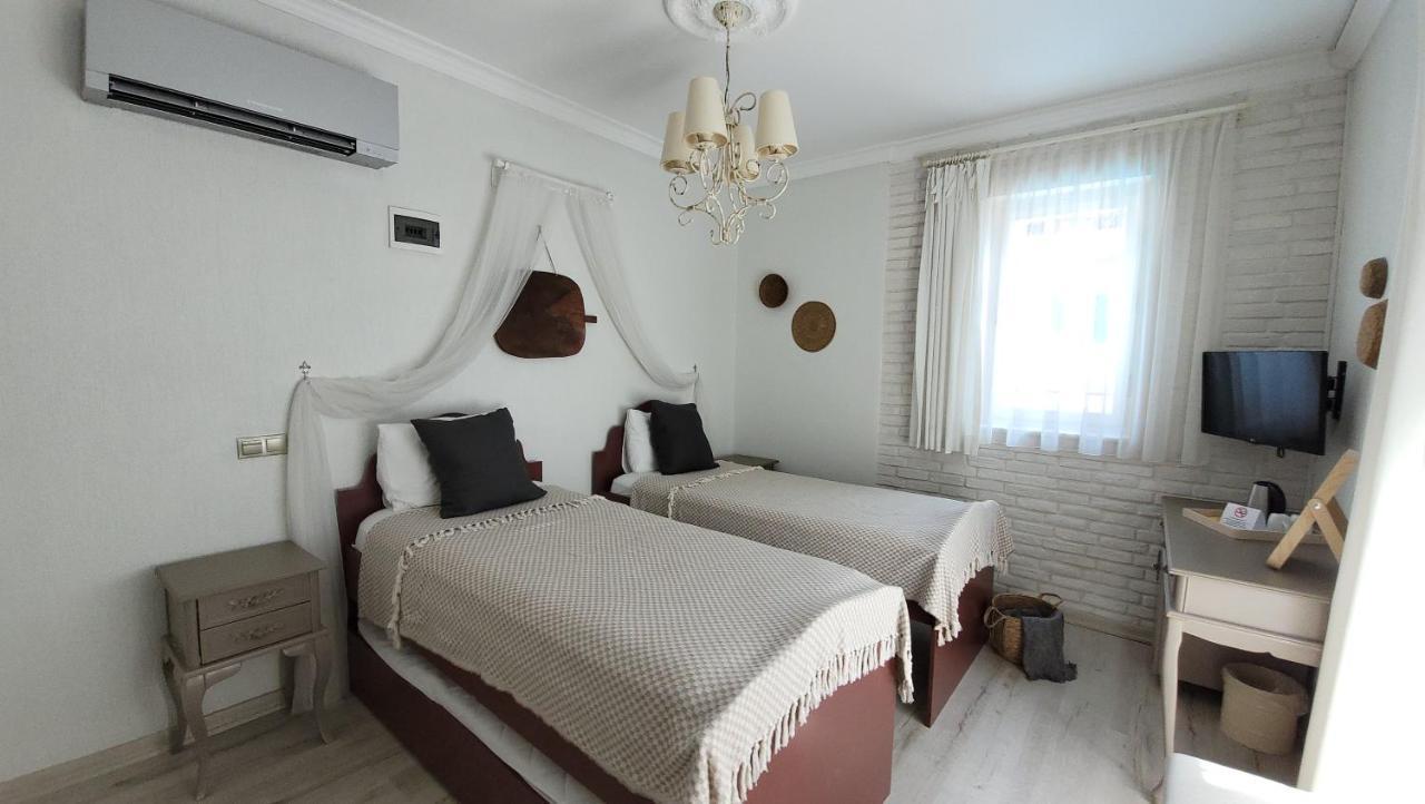 Karamela Hotel Ayvalik Exterior photo