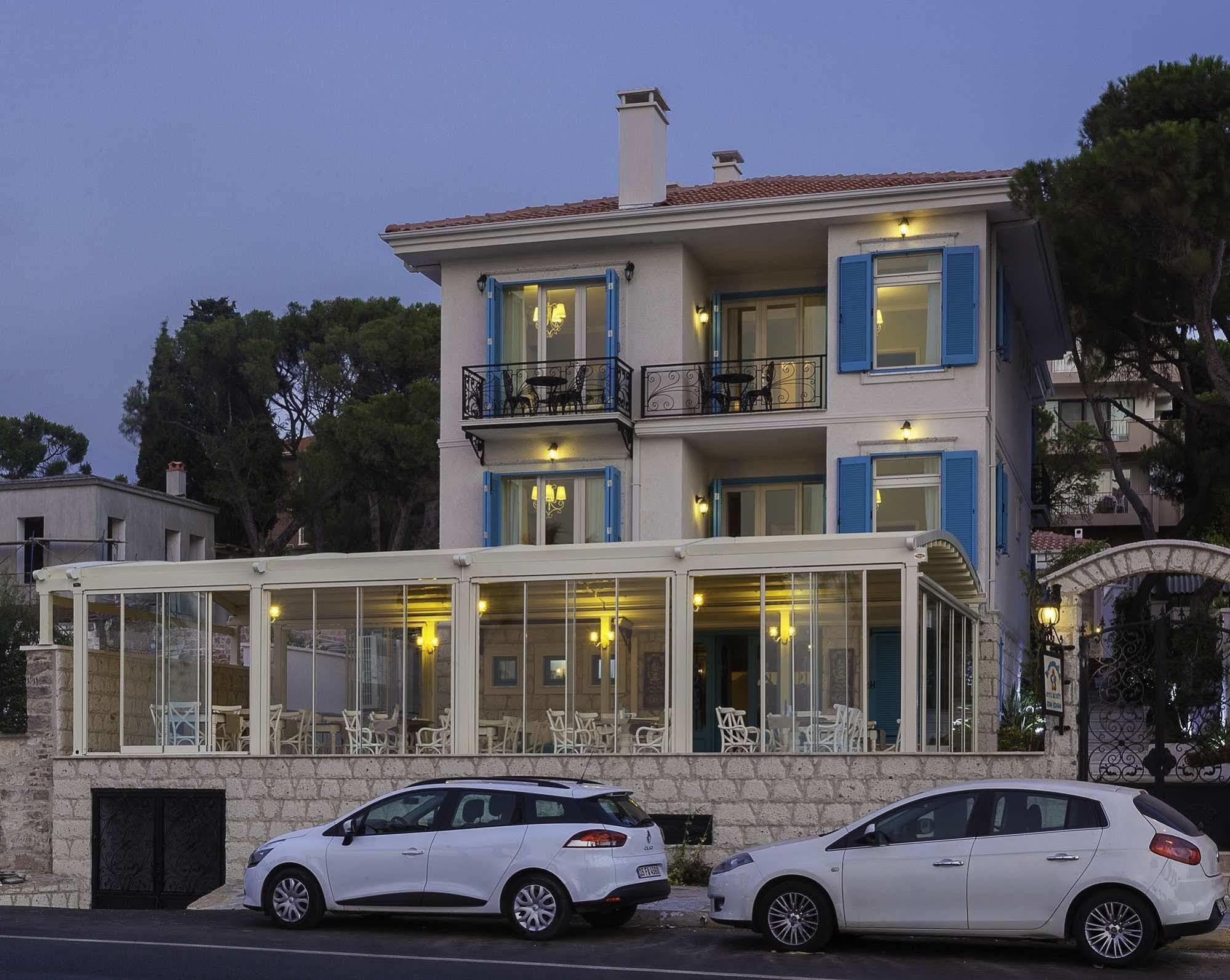 Karamela Hotel Ayvalik Exterior photo
